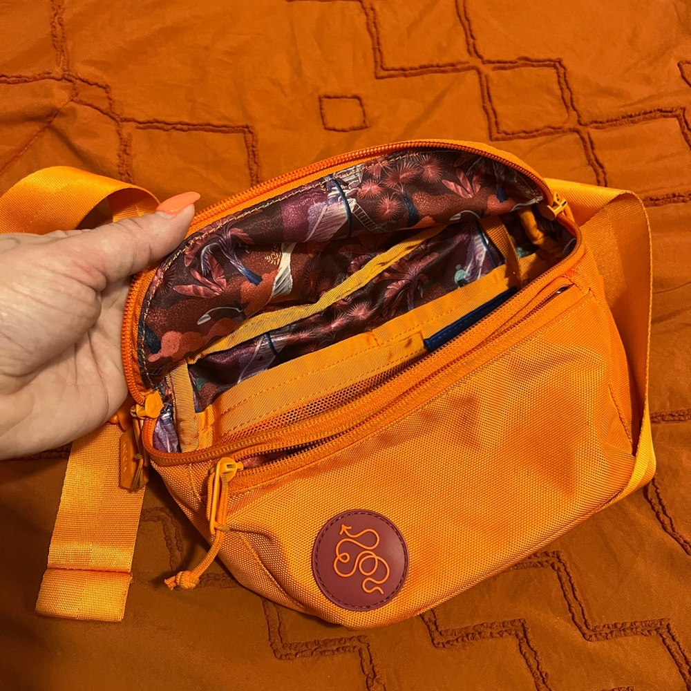 Baboon to the Moon Sling Bag 3L